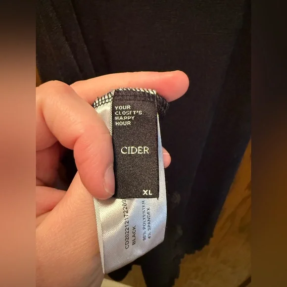 Elegant Black Maxi Skirt - Picture 5 of 6